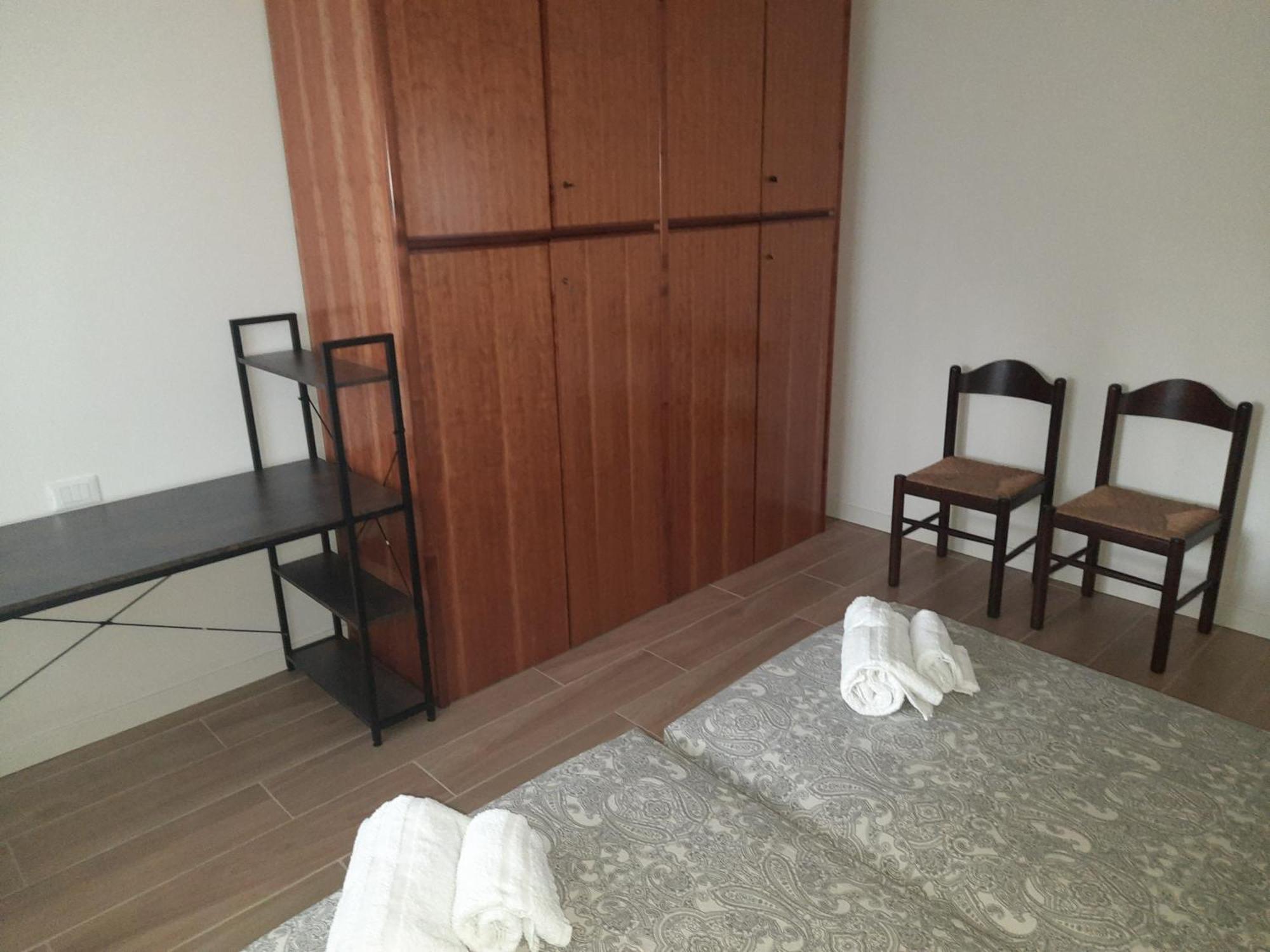 Appartamento Spazioso In Casa Singola Con Giardino *